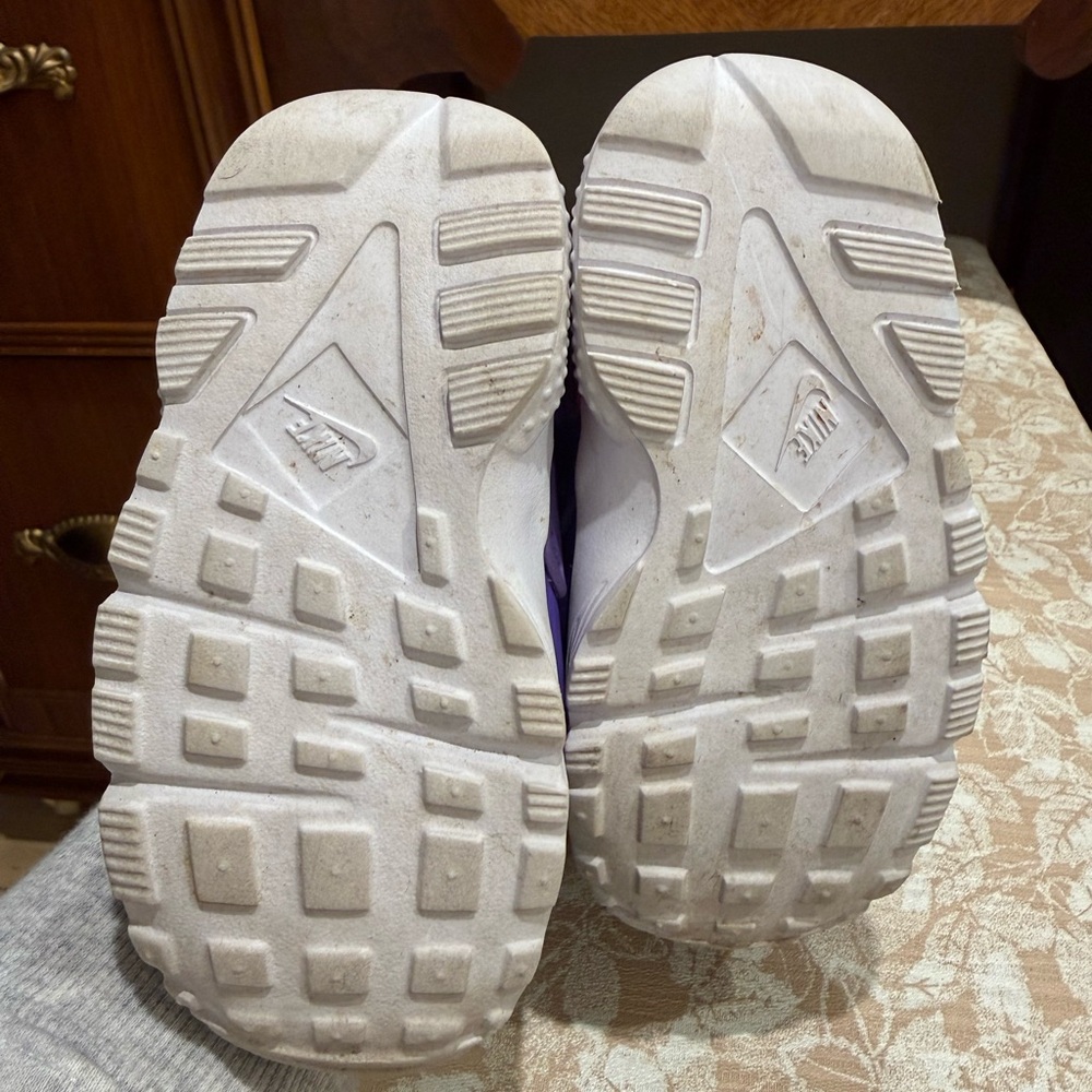 Nike Air Huarache Toddler Shoes - Picture 4 of 7